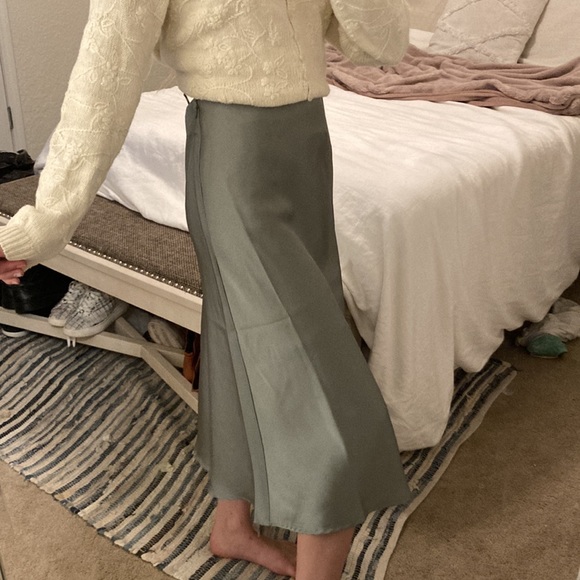 All:Row pistachio green slip skirt - Picture 13 of 14